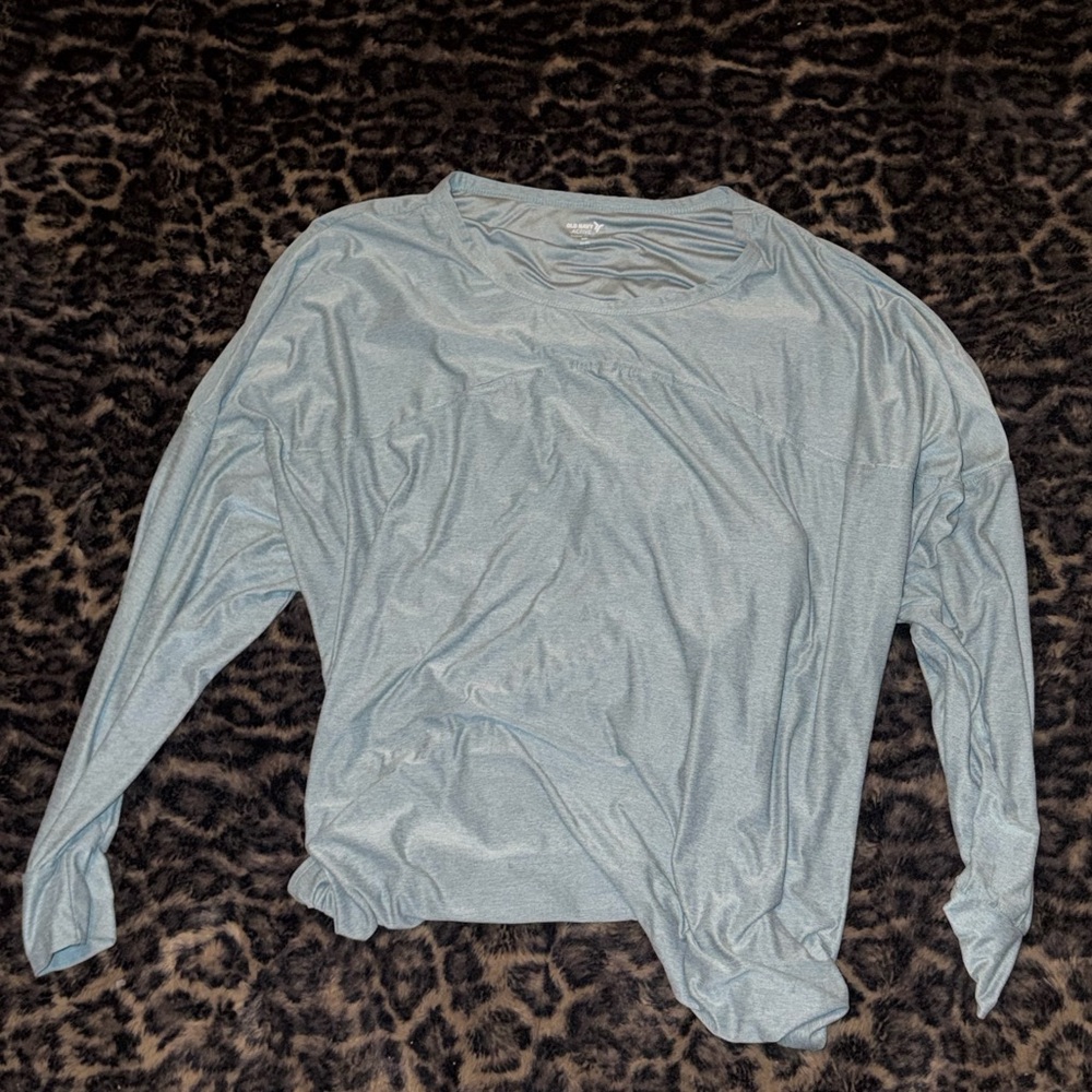 Old Navy Active Wear Light Gray Long Sleeve Crew Shirt - Picture 2 of 4